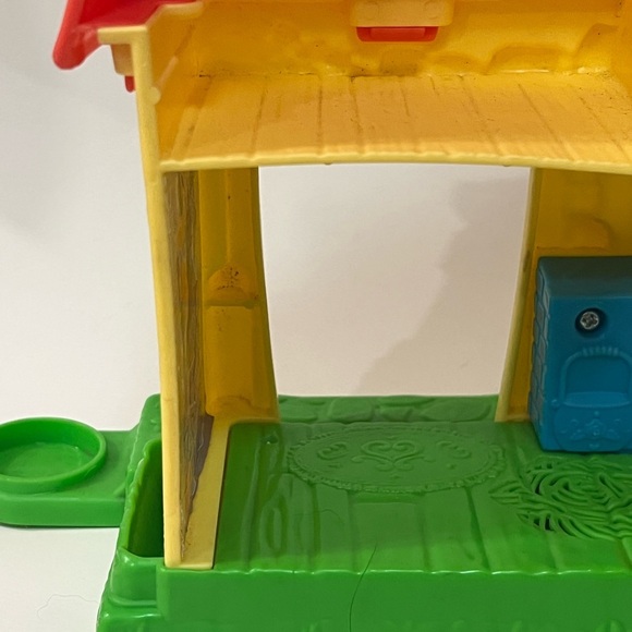 Fisher-Price Little People Disney Princess Belle's Caring House Playset - Picture 7 of 8